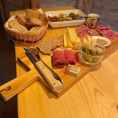 Chambres D'Hotes Avec Entree Privative Au Calme Dans Maison De Village Saint-Jorioz Exteriör bild
