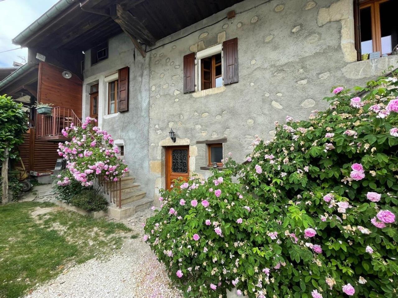 Chambres D'Hotes Avec Entree Privative Au Calme Dans Maison De Village Saint-Jorioz Exteriör bild